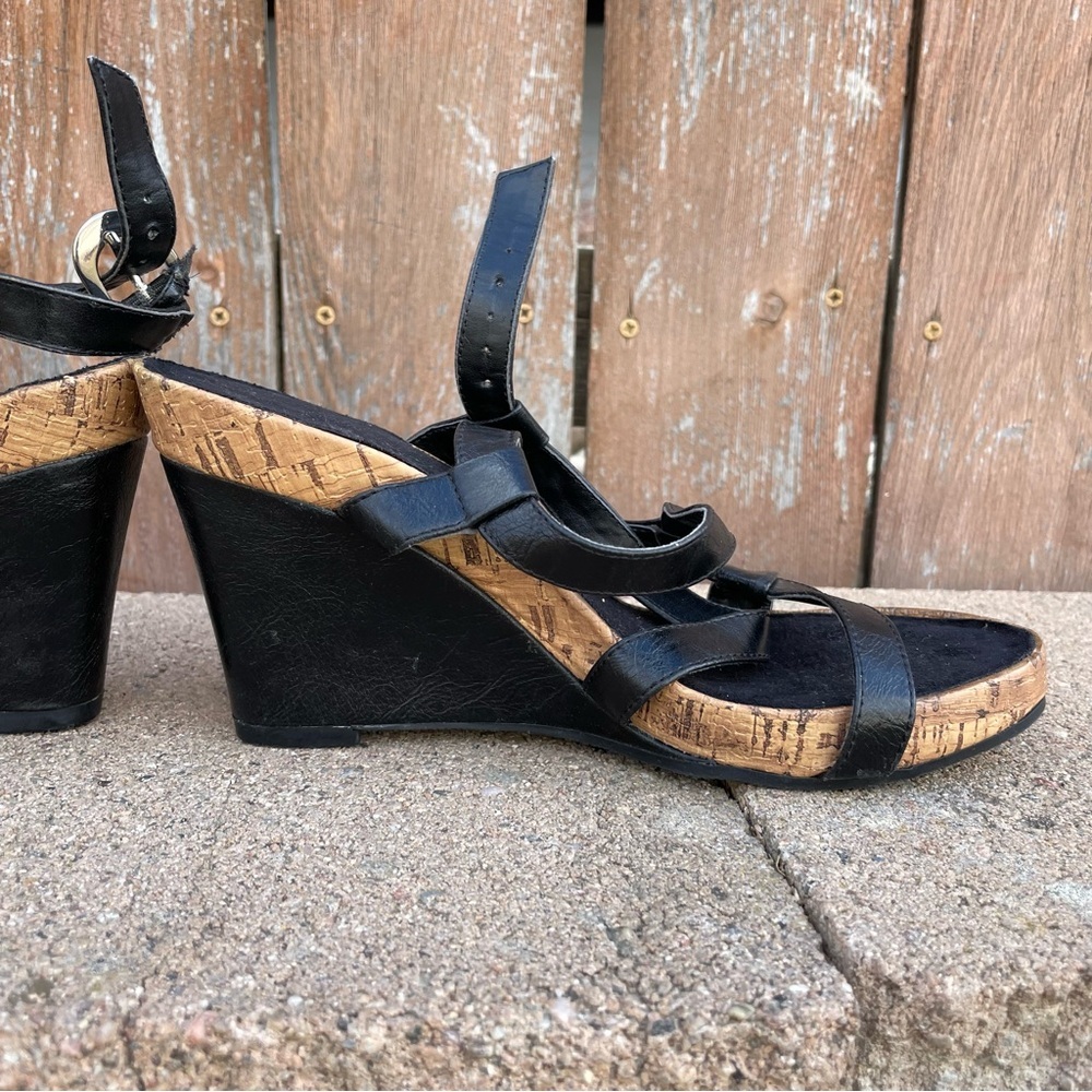 AEROSOLES Women’s Summer Plush Black Brown Strappy Wedge Sandal Size 7.5 - Picture 6 of 9